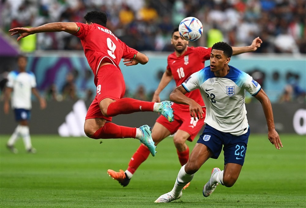 穆里尼奥提前送出圣诞礼物？两小将欧冠迎本菲卡一线队首秀