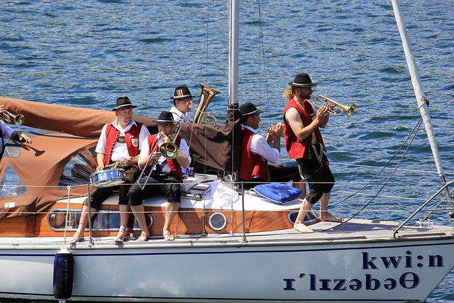 日本队击败德国队，张本美和横扫考夫蔓，香港队击败日本队